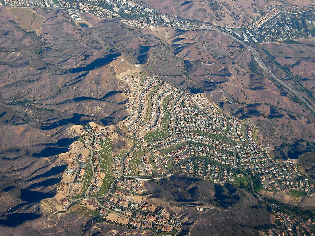 Calabasas local area and buyer social infrastructure research